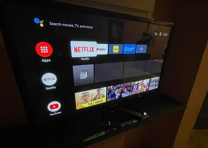 Staycation Netflix Wifi Thousand Cable Channels Games And Board Games Fiber Net Cozy Comfy Relax * Manila