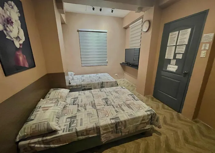 Staycation Netflix Wifi Thousand Cable Channels Games And Board Games Fiber Net Cozy Comfy Relax Apartamento Manila