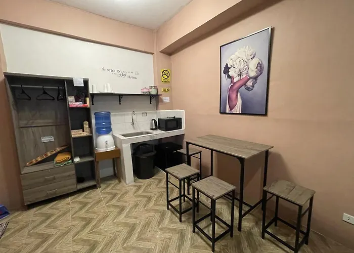 Staycation Netflix Wifi Thousand Cable Channels Games And Board Games Fiber Net Cozy Comfy Relax
